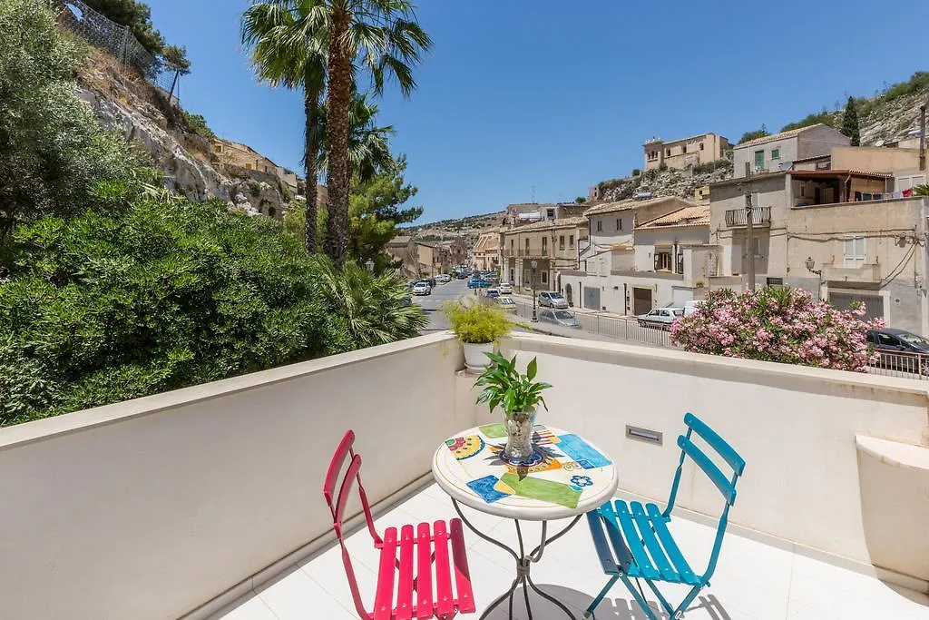 Scicli Albergo Diffuso 3*,