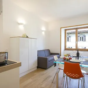 https://alinari-apartment-florence.it-tuscanyhotel.com